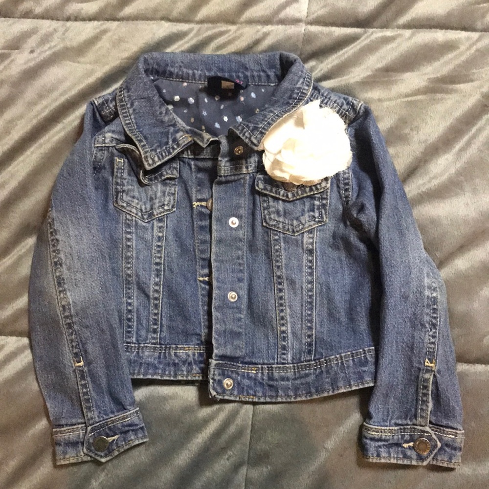 Jean jacket with flower